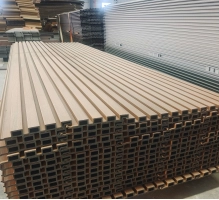 Rivestimento di facciata in WPC, 219x26x2900mm, legna (0,63 m²)
