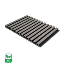 WPC fasadni panel, 223x26x2900 mm, SIVO s črnimi fugami, 6 rešetk (0,64 m²)