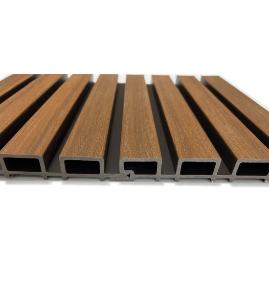 WPC fasadni panel TEAK/ČRNA, 219x2900 mm, valovita tekstura, half co-extrusion (0,63 m²)